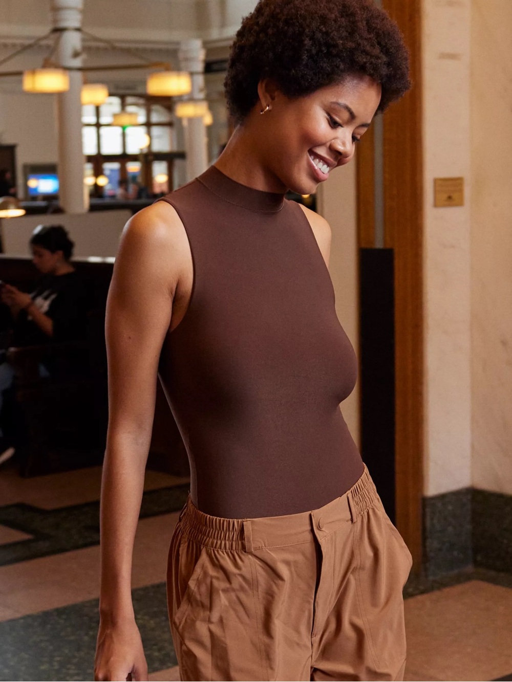 American Eagle Soothez Sleeveless Mock Neck Women’s Top in Brown Size S